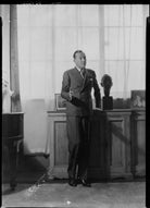 Noël Coward NPG x11067