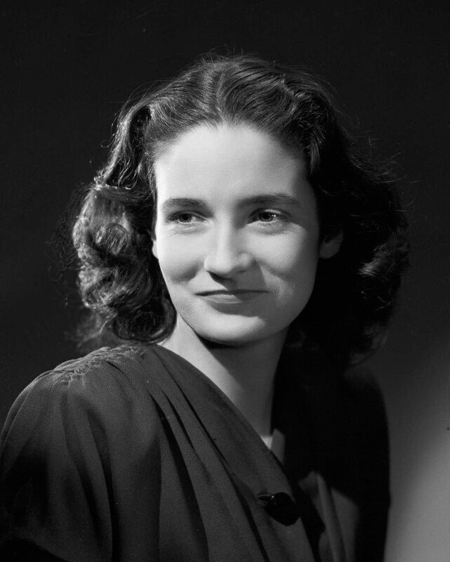 Hon. diana phyllis macauley (née berry) npg x73391