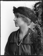 (Lucy) Noel Martha Leslie (née Edwardes, later Mrs Macfie), Countess of Rothes NPG x75740