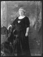 Hon. Nina Charlotte Philipson (née Murray) NPG x80968