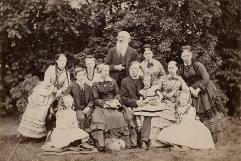 John Murray with eleven members of his family NPG x126860
