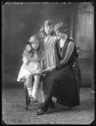 Elizabeth Home Peel; Joan Peel; Mary Gwendolen Peel (née Emmott) NPG x121917