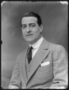 Max Dearly NPG x80638