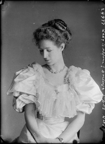 Katherine Gordon, Baroness Balfour of Burleigh NPG x7170
