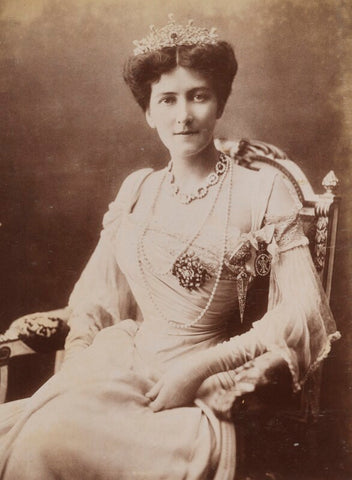 Mary Victoria (née Leiter), Lady Curzon of Kedleston NPG P1700(65b)