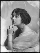 Vivien Maxwell NPG x101745