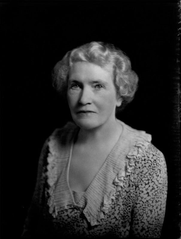 Violet ellen jessie (née lewis), lady argyle npg x151482