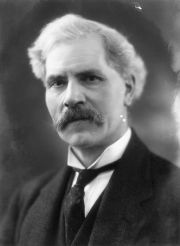 Ramsay MacDonald NPG x18816