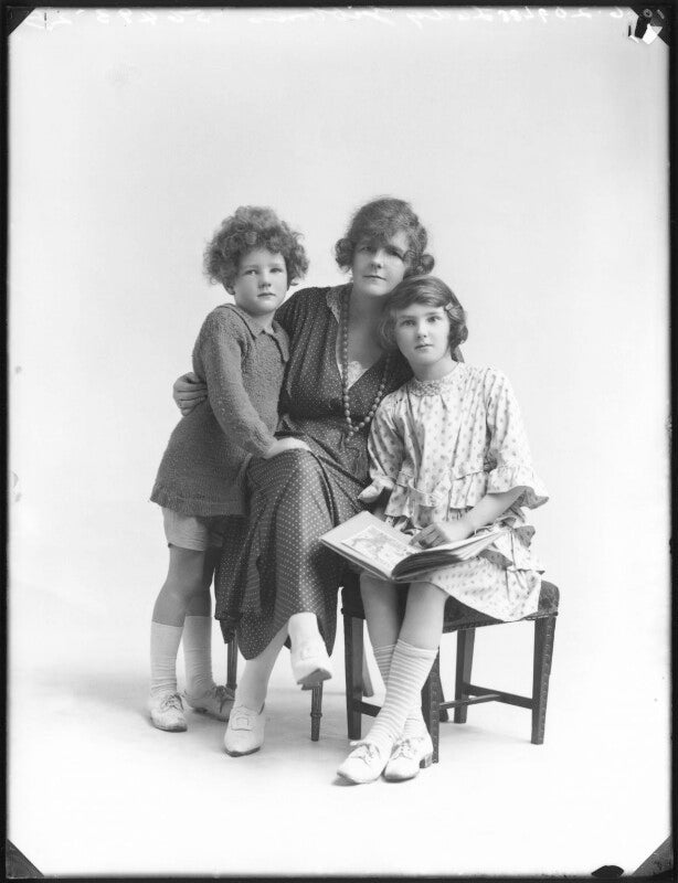 The gibbons family npg x78698