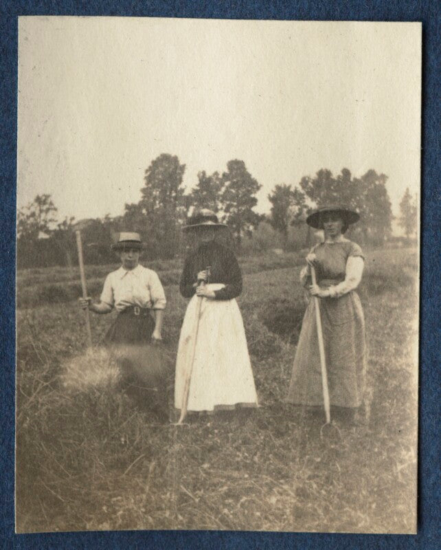 Farm workers npg ax140516