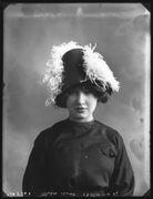 Maison Lewis NPG x104195