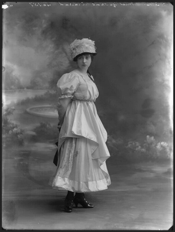 Yvonne arnaud npg x16567