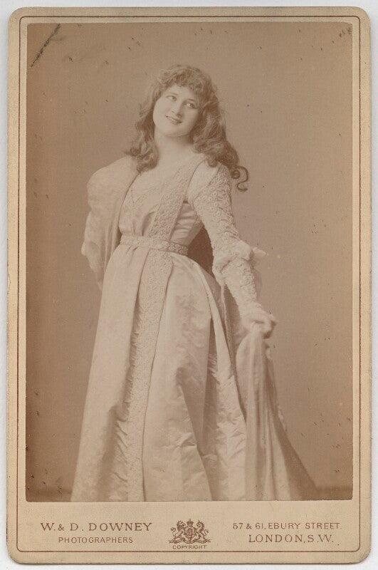 Mary anderson (mrs de navarro) as juliet in 'romeo & juliet' npg x70