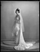 Enid Nancy Thomasine (née Loebl), Countess du Val de Beaulieu NPG x154041