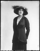 Vivien Maxwell NPG x101753