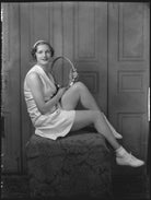 Eileen Vivian Bennett (later Mrs Fearnley-Whittingstall) NPG x34415