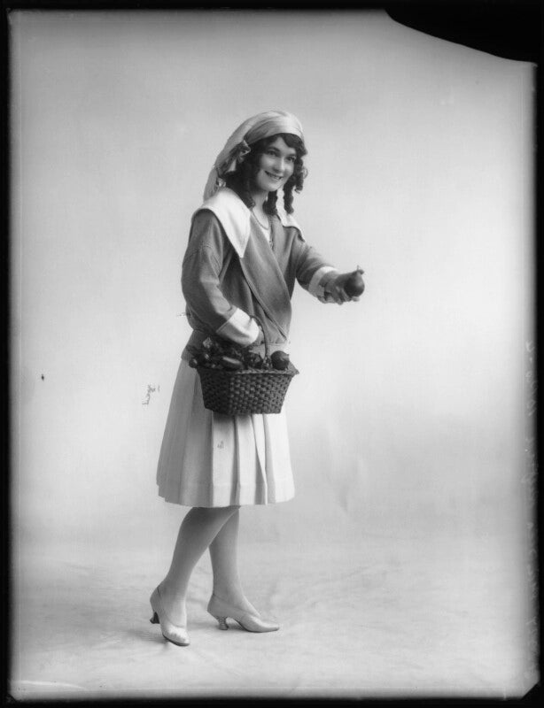 Ella retford (elinor maud dawe, née flanagan) npg x102402