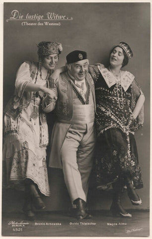 Bronis Arnowska; Guido Thielscher and Magda Almo in 'The Merry Widow' NPG x139841