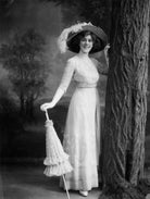 Dame (Esmerelda) Cicely Courtneidge NPG x19185