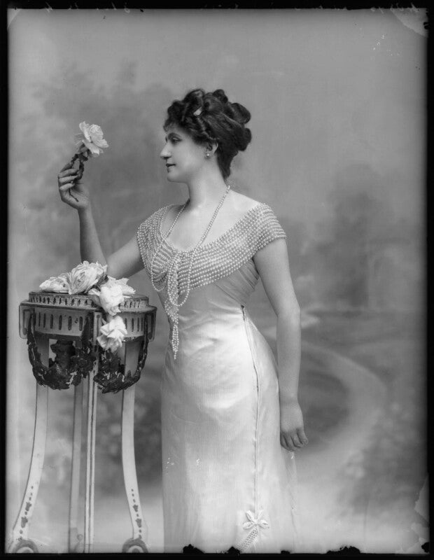 Suzanne d'astoria npg x103804