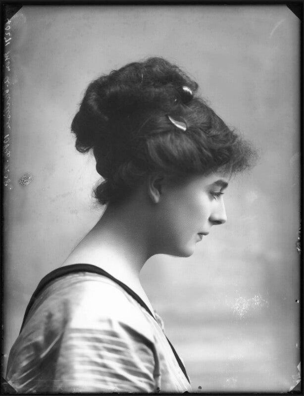 Alexandra carlisle as effie waldron in 'a woman's way' at the comedy theatre npg x101504