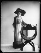 Valli Valli (née Valli Knust) NPG x101933