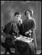 Guendolen Eleanor May Wilkinson; Muriel Phyllis Wilkinson NPG x120298