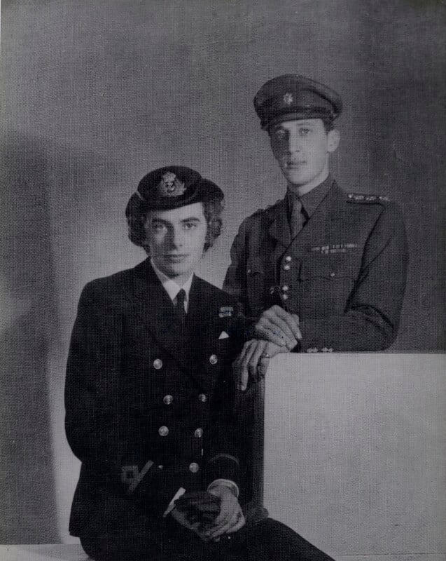 Patricia edwina victoria knatchbull, 2nd countess mountbatten of burma; john ulick knatchbull, 7th baron brabourne npg x137055