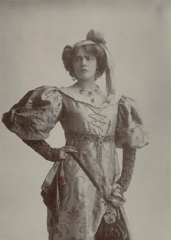 Lily Brayton as Katherine in 'The Taming of the Shrew' NPG x35637