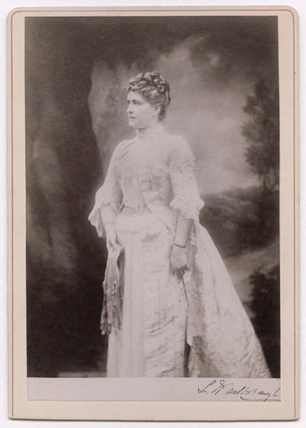 Lillian Warren ('Lily', née Price), Duchess of Marlborough (later Lady Beresford) NPG x197476