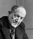 Walter de la Mare NPG x47308