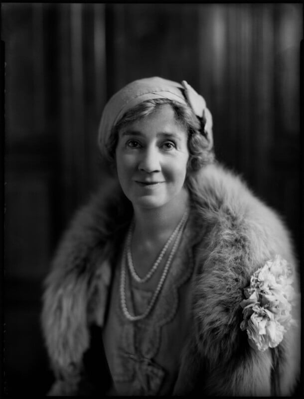 (alina kate) elaine (née jenkins), viscountess bledisloe npg x151366