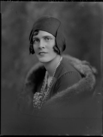 Moira Faith Lilian (née de Yarburgh-Bateson), Lady Chichester NPG x69580
