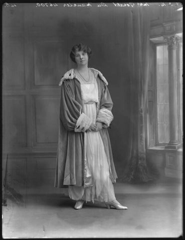 'Muriel Beaumont', Lady Du Maurier NPG x32244