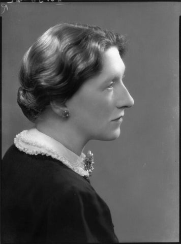 Elizabeth Bowen NPG x127602