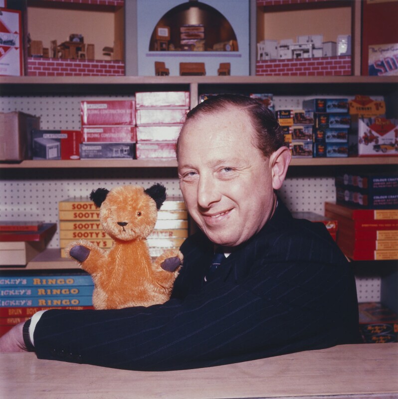 Harry corbett with 'sooty' npg x136299