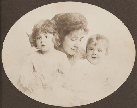 Sylvia Jocelyn Llewelyn Davies (née Du Maurier); George Llewelyn Davies; Jack Llewelyn Davies NPG Ax45601