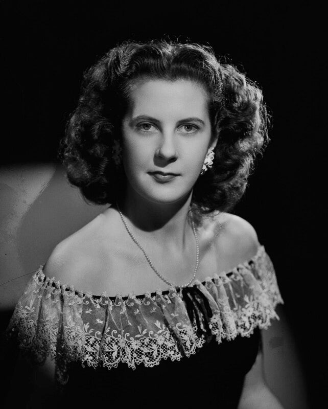 Hon. gloria mary bearman (née curzon) npg x73679