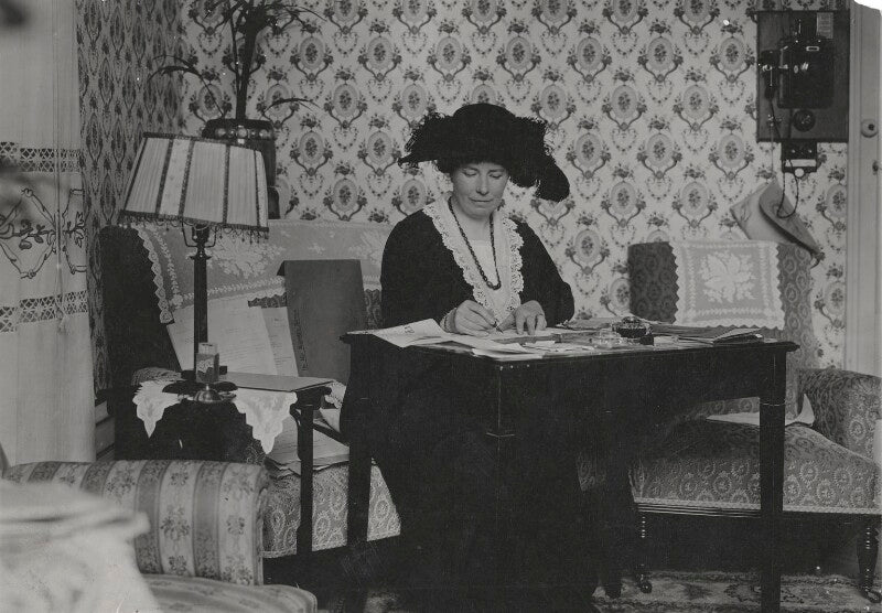 Winifred margaret coombe tennant (née pearce serocold) npg x194417