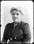 Marion (née Hubbard), Lady Loder NPG x120320