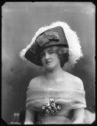 Maison Lewis NPG x104178