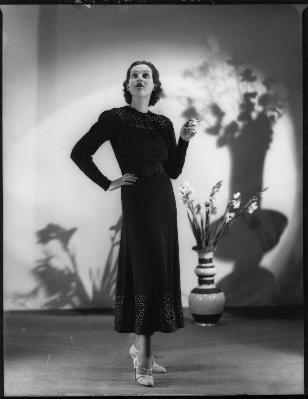 Model for 'baroque fashions' npg x81290