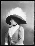 Lillie Langtry NPG x16777