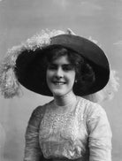 Dame (Esmerelda) Cicely Courtneidge NPG x19188