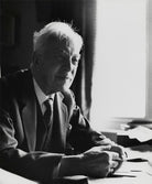 Arnold Joseph Toynbee NPG x165989