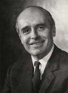 Ralph Hammond Innes NPG x12120