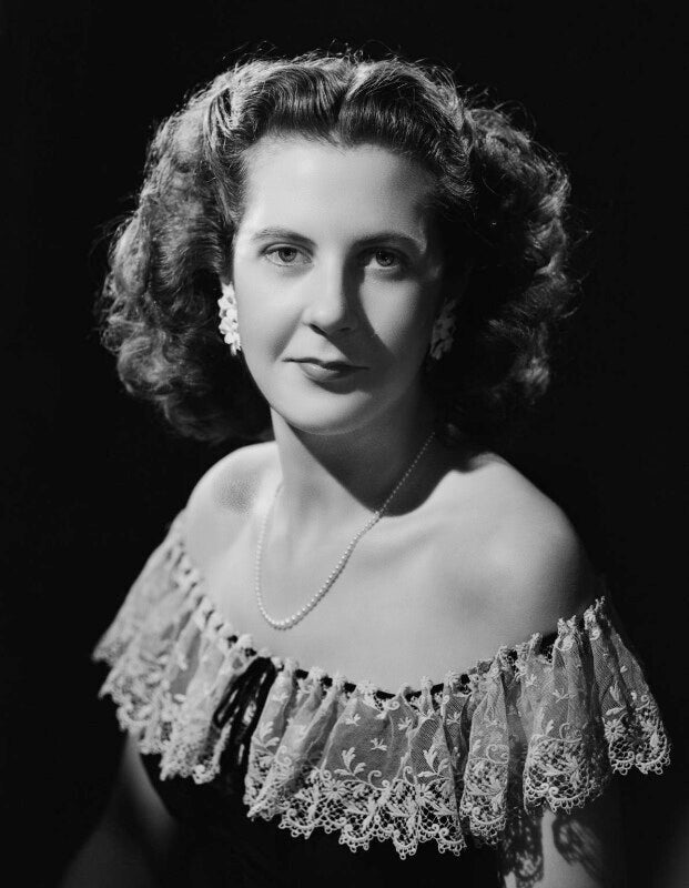 Hon. gloria mary bearman (née curzon) npg x73678