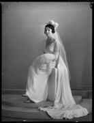 Enid Nancy Thomasine (née Loebl), Countess du Val de Beaulieu NPG x154042