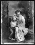 Mrs Millar-Davis with her child NPG x103990