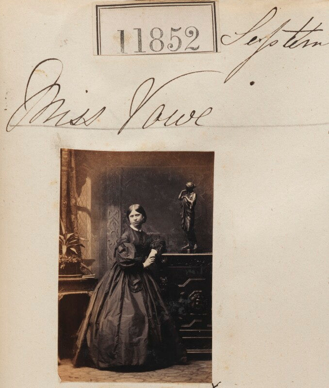 Miss vowe npg ax61531